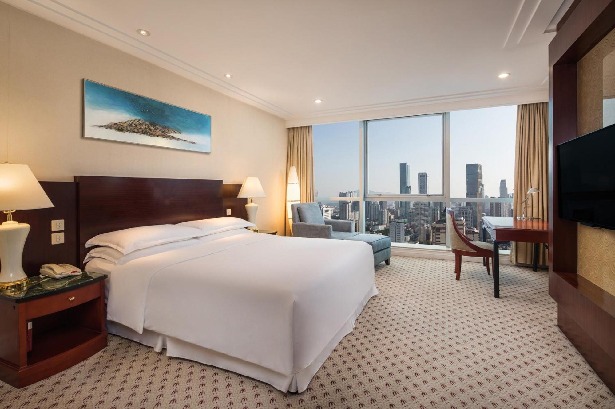 Sheraton Nanjing Kingsley Hotel & Towers Exteriör bild